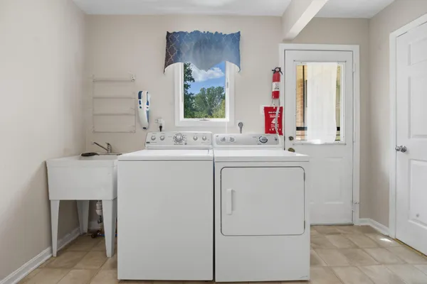 $1,100,000 | 7426 Oakcrest Lane, Clarksville, MD 21029