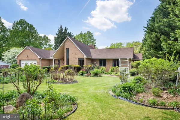 $1,100,000 | 7426 Oakcrest Lane, Clarksville, MD 21029