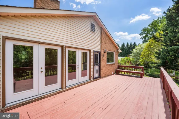 $1,100,000 | 7426 Oakcrest Lane, Clarksville, MD 21029