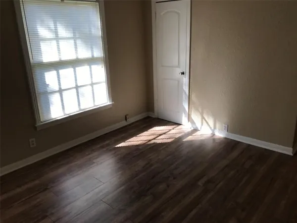 $1,500 | 7428 Gaston Avenue, Fort Worth, TX 76116