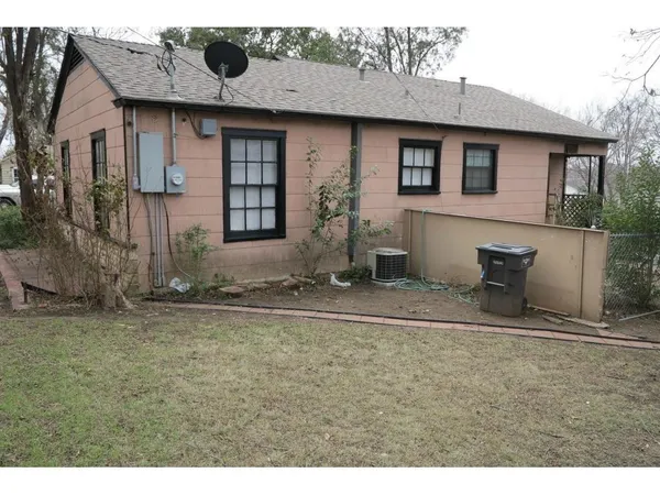 $1,500 | 7428 Gaston Avenue, Fort Worth, TX 76116