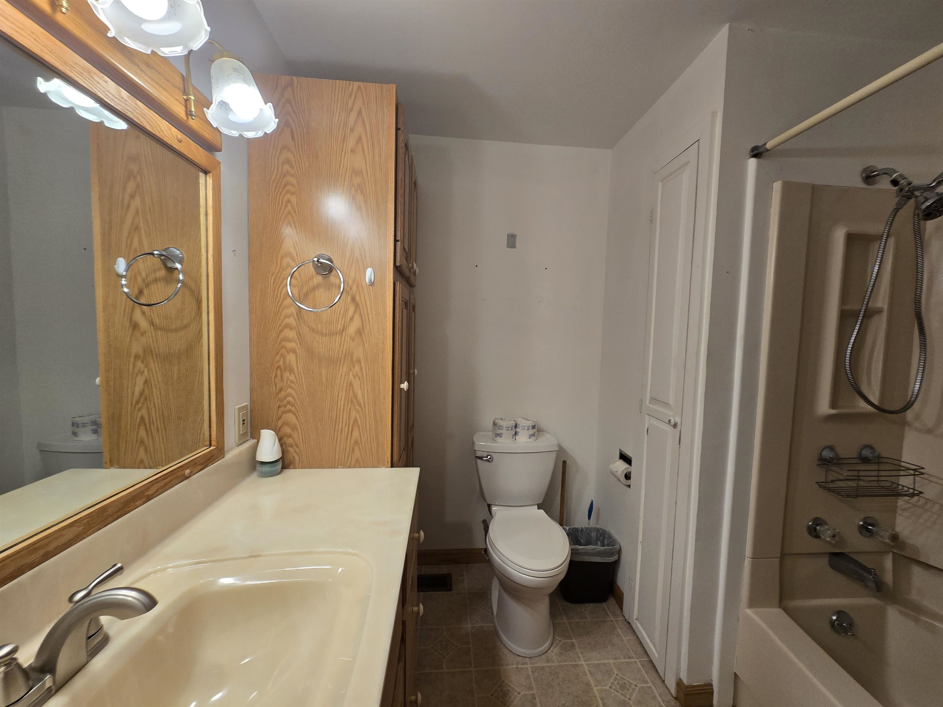 479 South Meridian Road Midland, MI 48640 - Photo 23 of 46