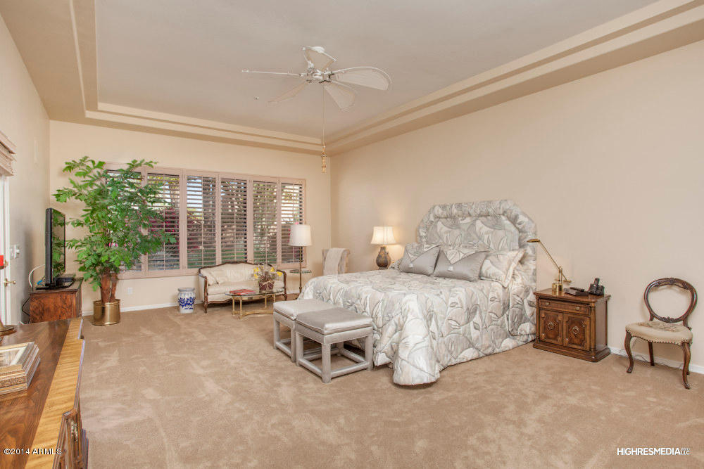 7425 East Gainey Ranch Road, Unit 49 Scottsdale, AZ 85258 - Photo 8 of 15 Master Bedroom