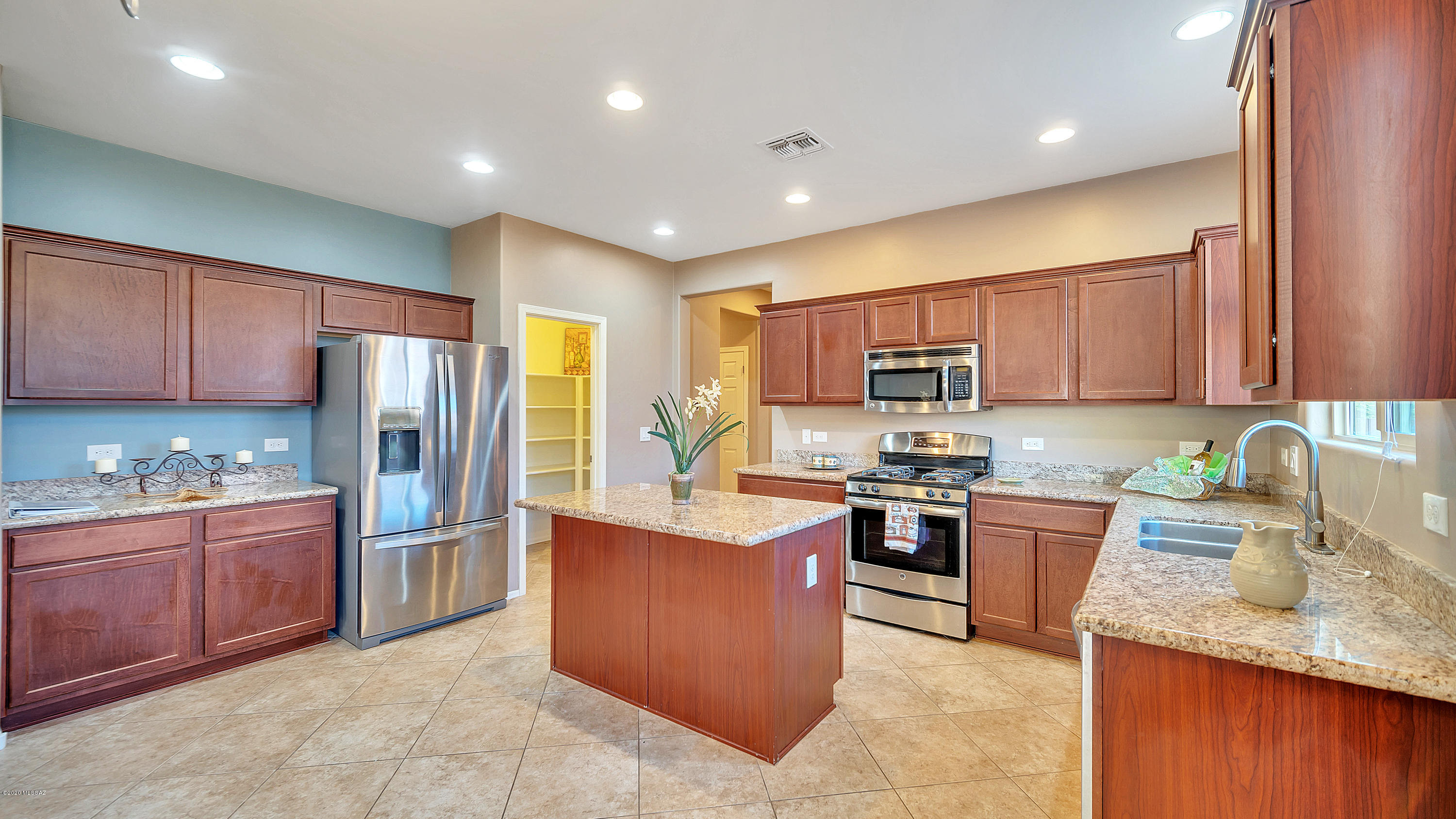 39049 South Running Roses Lane Tucson, AZ 85739 - Photo 22 of 33