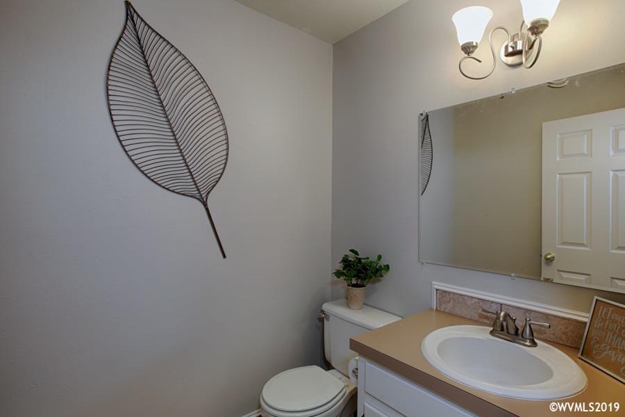 1230 Ridgepoint Street Northeast Keizer, OR 97303 - Photo 27 of 40 Gallery Image 27