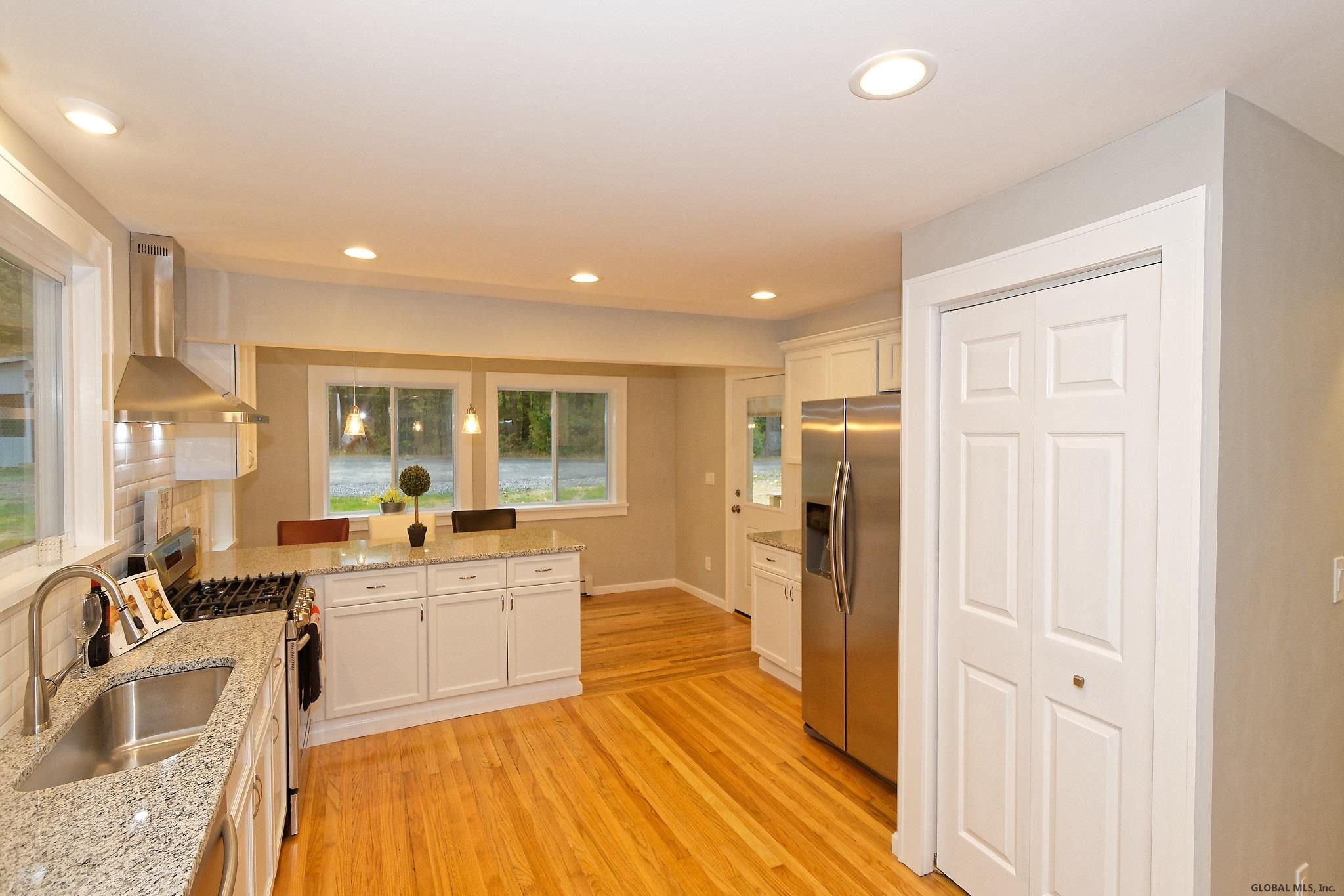 495 Gordon Road Rotterdam, NY 12306 - Photo 11 of 46 Photo 11
