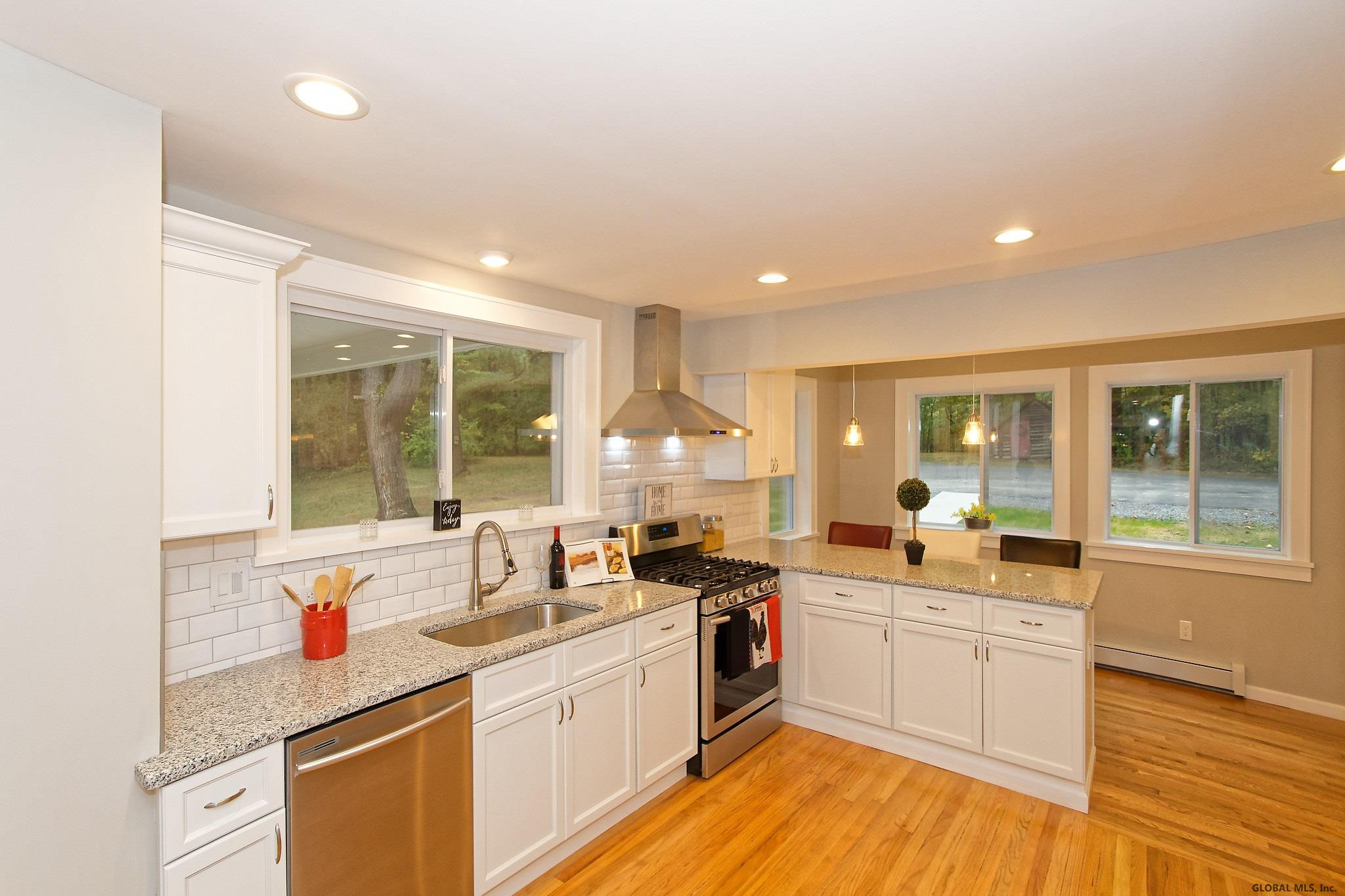 495 Gordon Road Rotterdam, NY 12306 - Photo 12 of 46 Photo 12