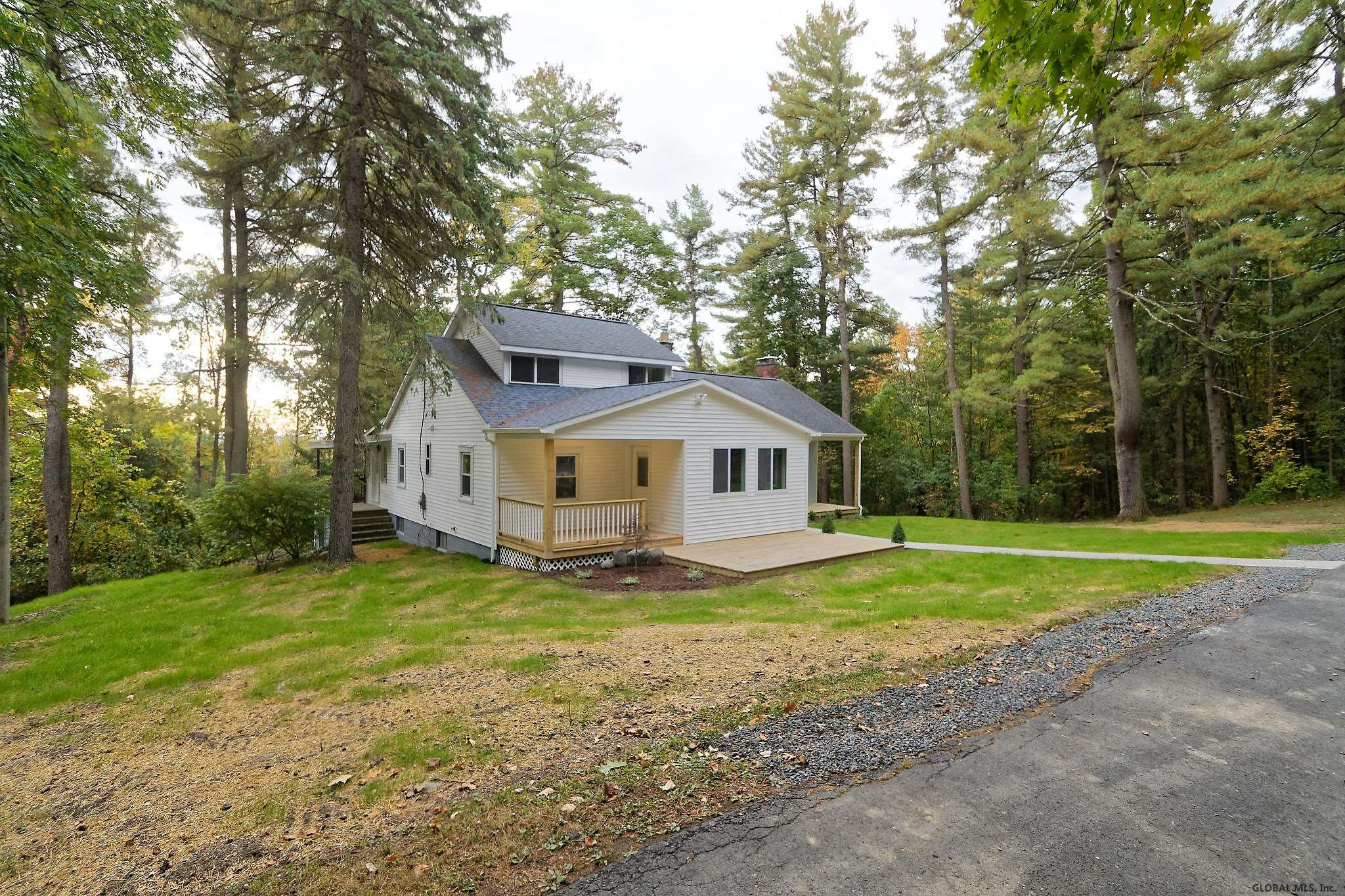 495 Gordon Road Rotterdam, NY 12306 - Photo 2 of 46 Photo 2