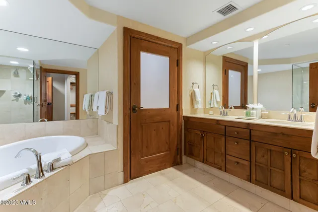 $275,000 | 242 East Meadow Drive, Unit 2016, Vail, CO 81657