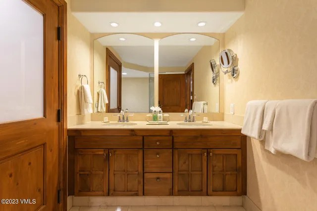 $275,000 | 242 East Meadow Drive, Unit 2016, Vail, CO 81657