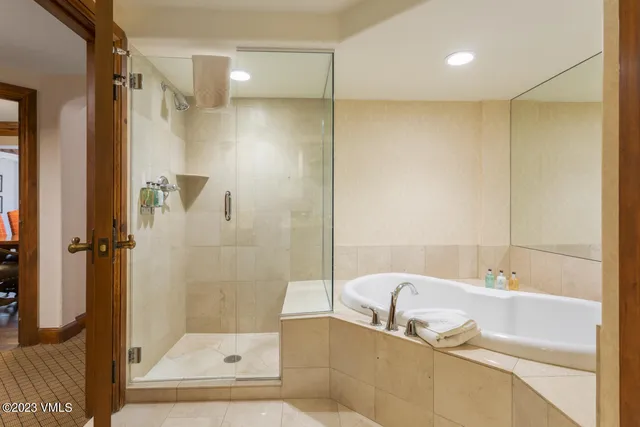 $275,000 | 242 East Meadow Drive, Unit 2016, Vail, CO 81657