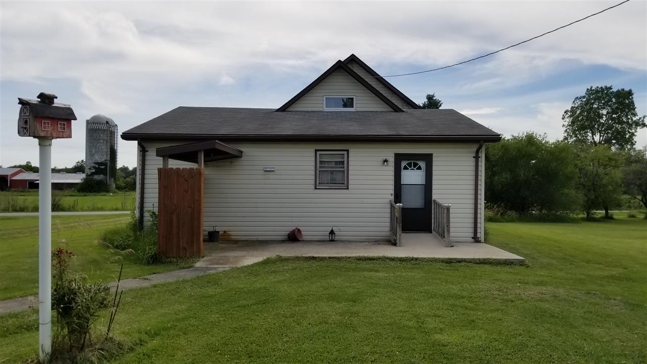 2415 South Como Road Portland, IN 47371 - Photo 3 of 13 Gallery Image 3