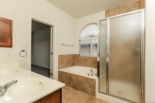 $2,250 | 11607 Lemonmint Parkway, San Antonio, TX 78245