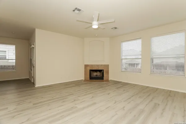 $2,250 | 11607 Lemonmint Parkway, San Antonio, TX 78245