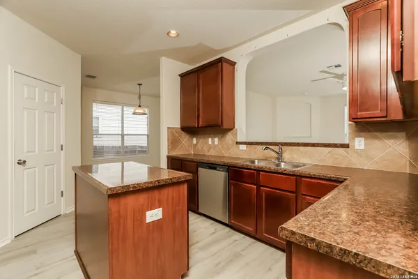 $2,250 | 11607 Lemonmint Parkway, San Antonio, TX 78245