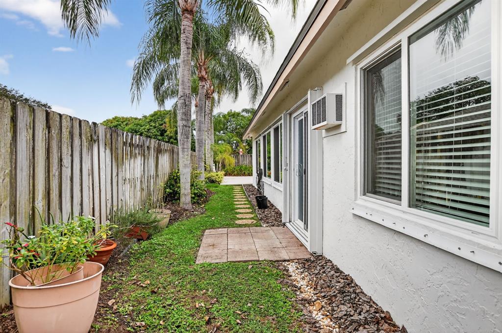 21725 Chimney Rock Park Circle Boca Raton, FL 33428 - Photo 35 of 41