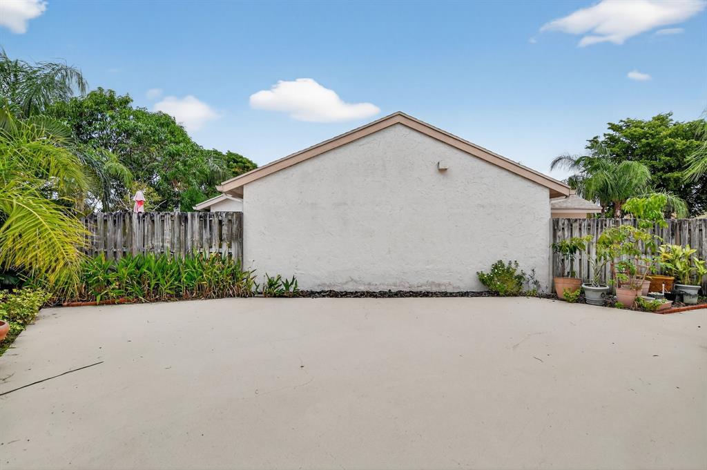 21725 Chimney Rock Park Circle Boca Raton, FL 33428 - Photo 37 of 41