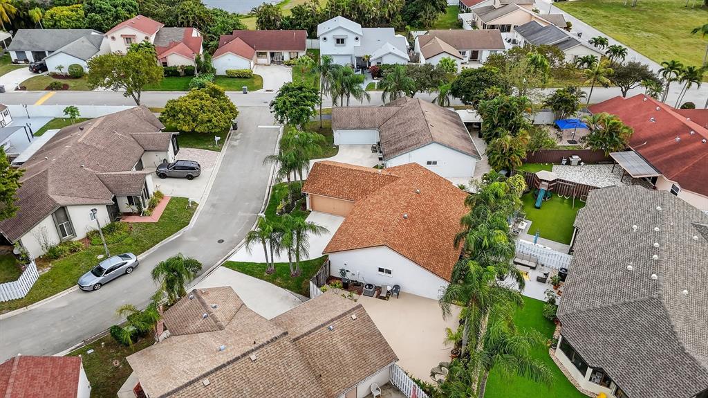 21725 Chimney Rock Park Circle Boca Raton, FL 33428 - Photo 6 of 41