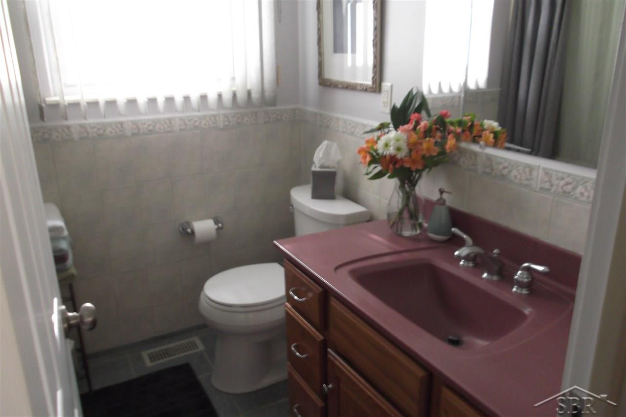 1883 Hemmeter Road Saginaw, MI 48638 - Photo 11 of 20 31351328-10.JPG