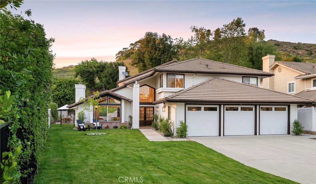 847 Sassafrass Way Oak Park, CA 91377 - Photo 1 of 1 a view of a yard in front of house