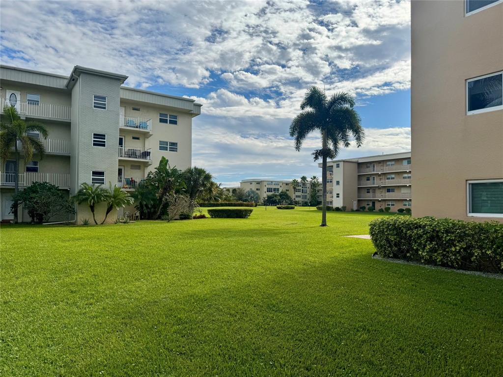 130 Northeast 26th Avenue, Unit 309 Boynton Beach, FL 33435 - Photo 2 of 25