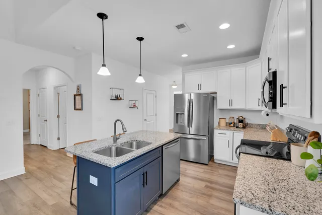 $318,000 | 725 East Osprey Lane, Cowpens, SC 29330