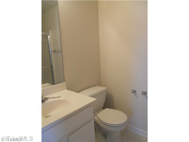 120 James Road, Unit 2D High Point, NC 27265 - Photo 7 of 8 Master Bath/Spa.