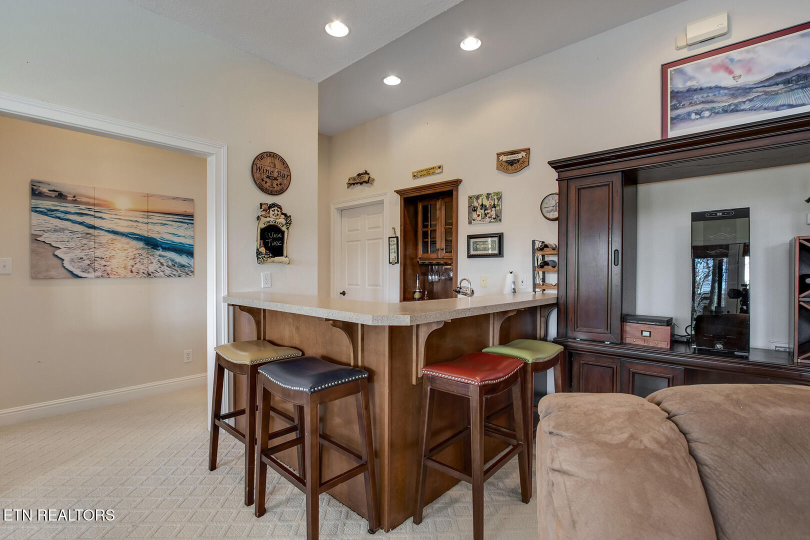 207 Amega Trace Loudon, TN 37774 - Photo 43 of 60 43_AmegaTrace_207_WetBar01