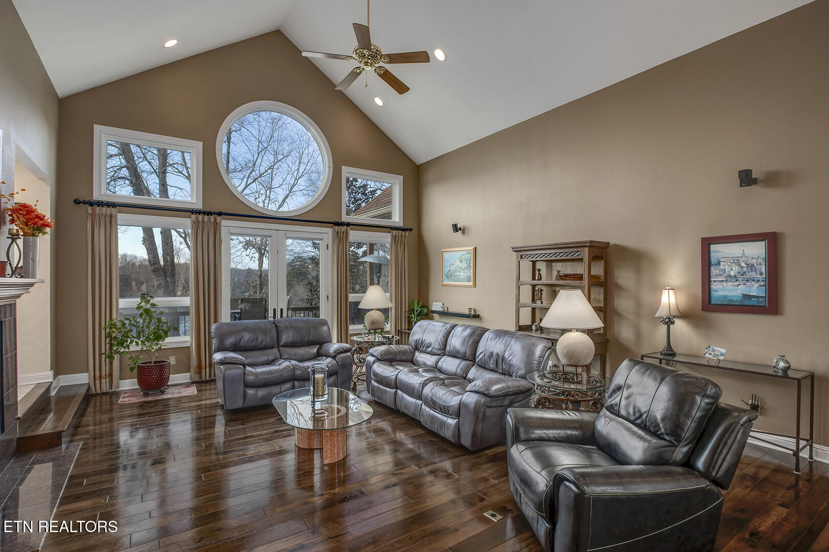 207 Amega Trace Loudon, TN 37774 - Photo 6 of 60 06_AmegaTrace_207_Living02