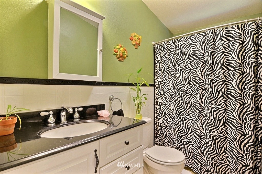 4058 Southwest Hunter Road Port Orchard, WA 98367 - Photo 14 of 17 Gallery Image 14