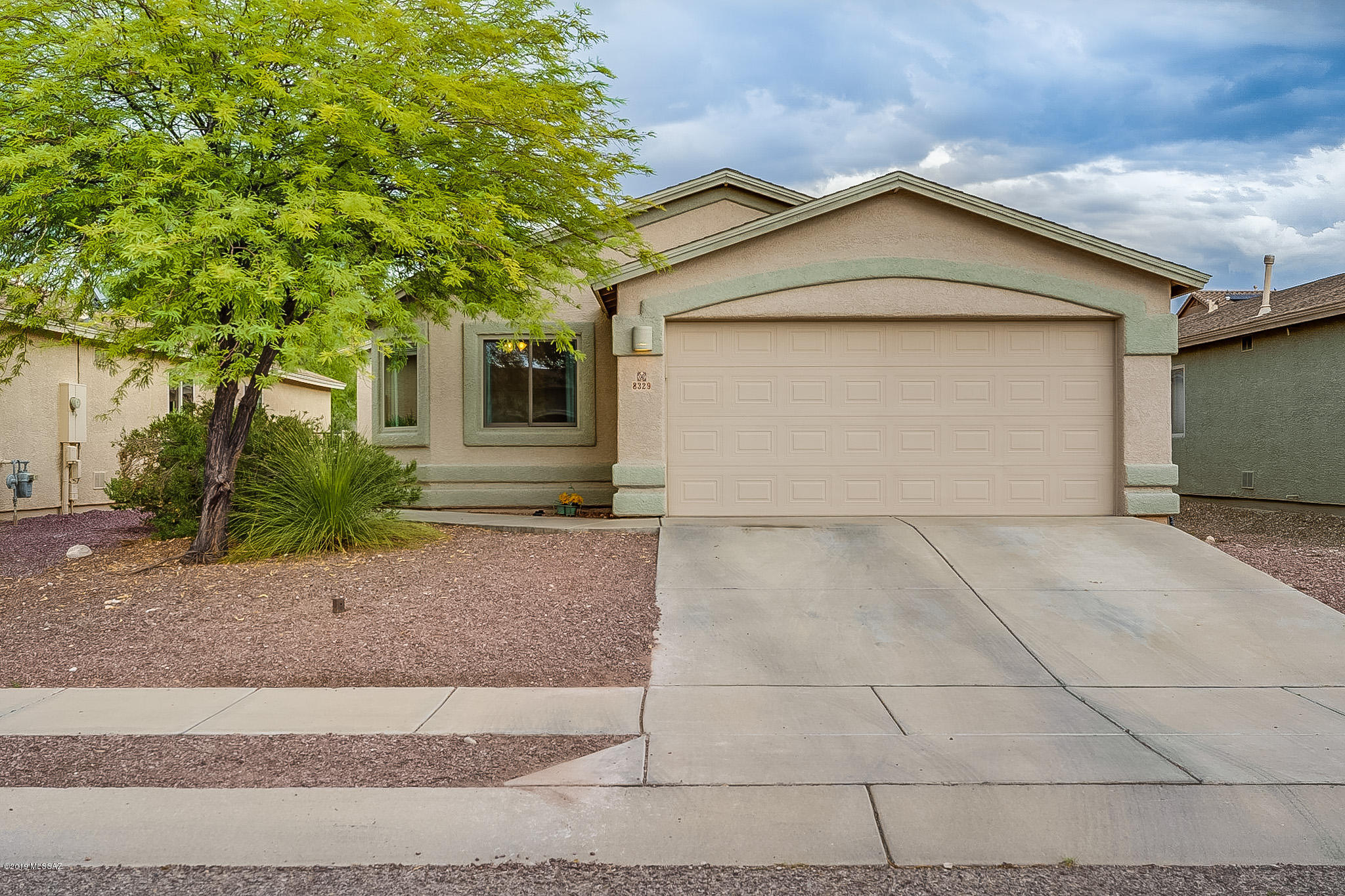 8329 South Bainbridge Road Tucson, AZ 85747 - Photo 2 of 42