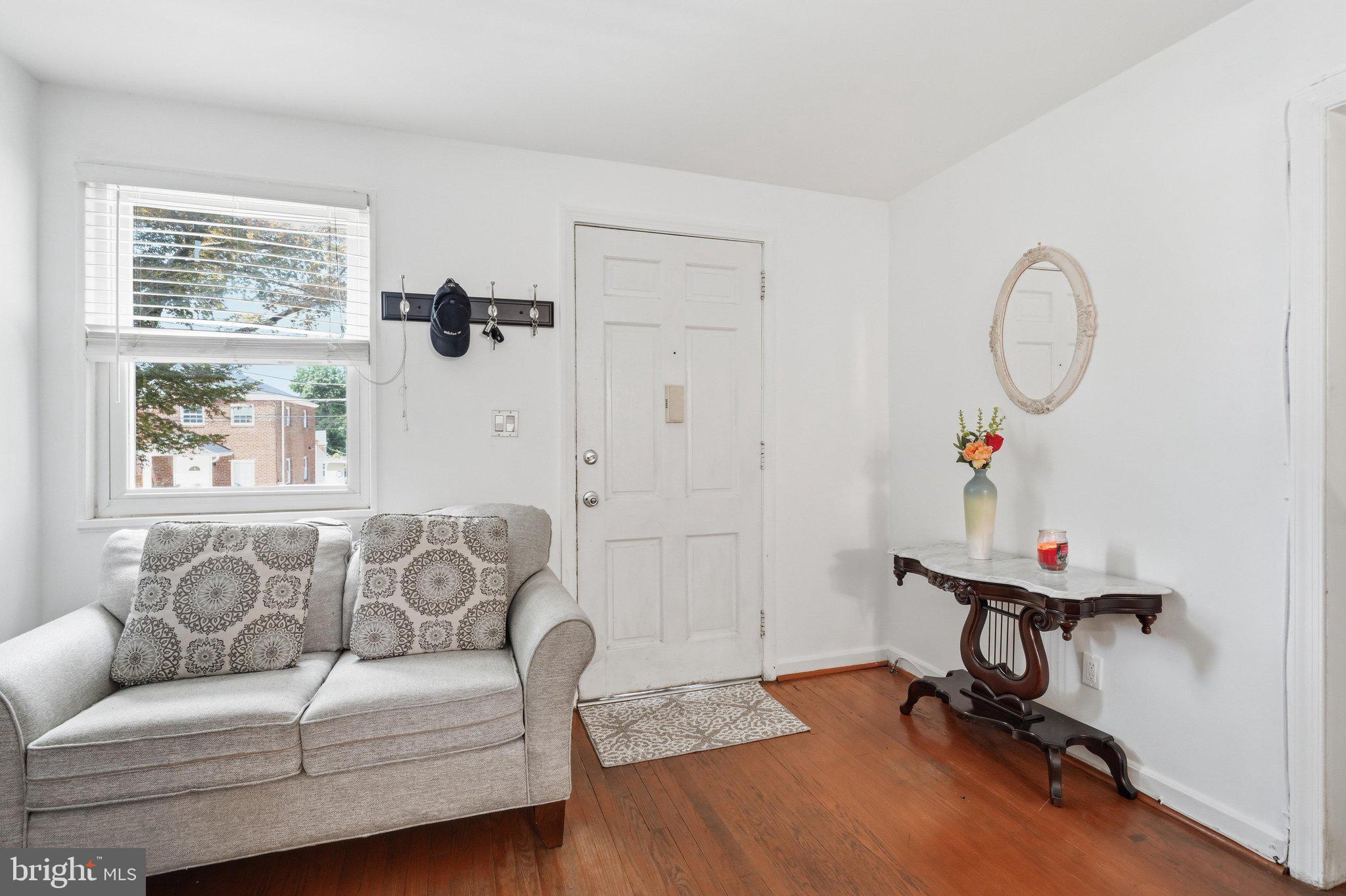 11931 Centerhill Street Silver Spring, MD 20902 - Photo 5 of 45