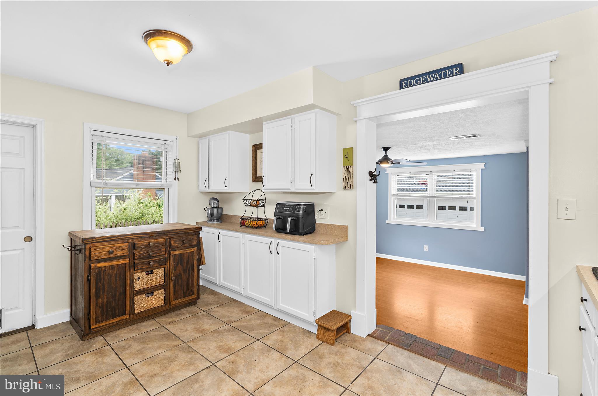 16 Virginia Avenue Edgewater, MD 21037 - Photo 11 of 54 Kitchen with direct access to back family room