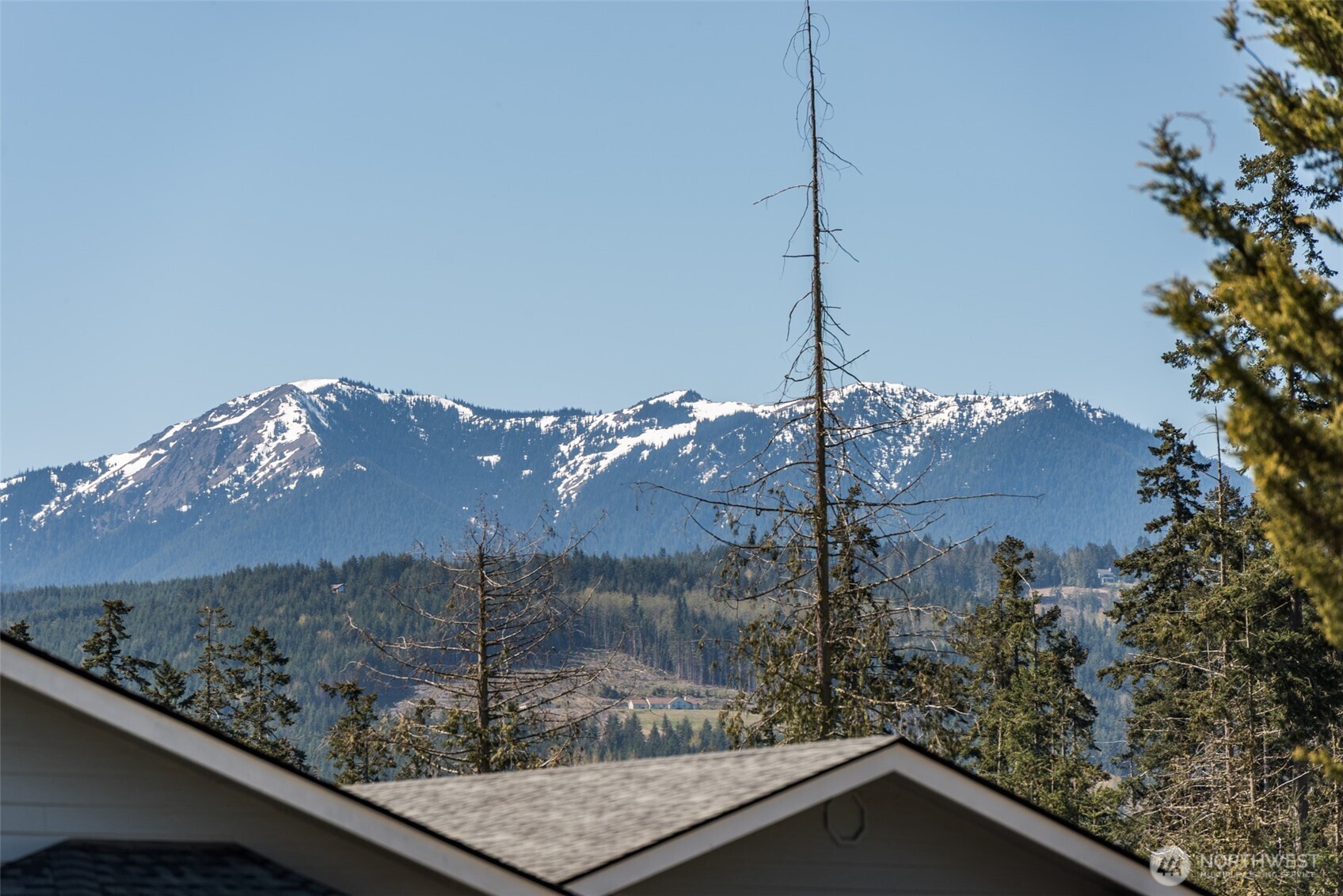 25 Michelle Lane Sequim, WA 98382 - Photo 5 of 38 a view of a sky from a balcony