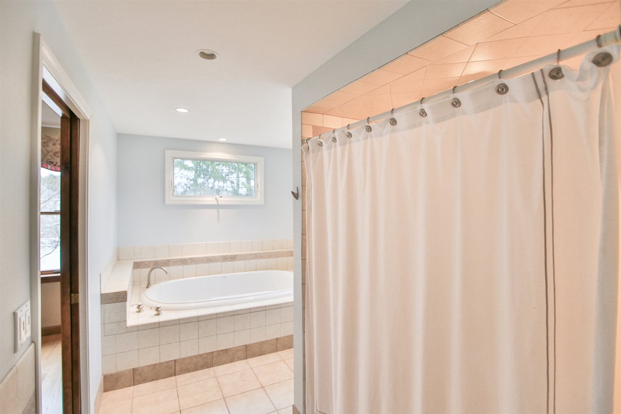 56 Winnicut Road North Hampton, NH 03862 - Photo 29 of 40