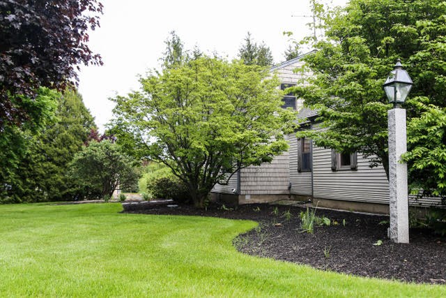 56 Winnicut Road North Hampton, NH 03862 - Photo 4 of 40