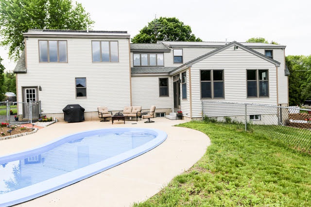 56 Winnicut Road North Hampton, NH 03862 - Photo 7 of 40