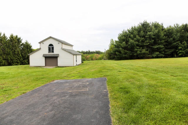 56 Winnicut Road North Hampton, NH 03862 - Photo 8 of 40