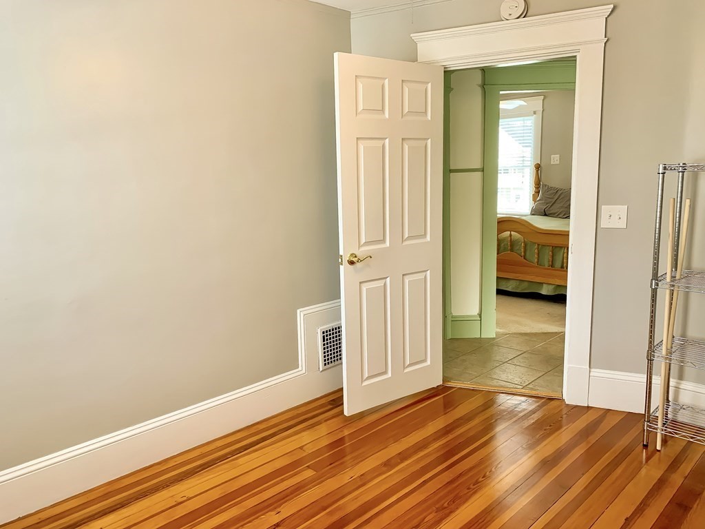 15 Rimmon Avenue Springfield, MA 01107 - Photo 19 of 28