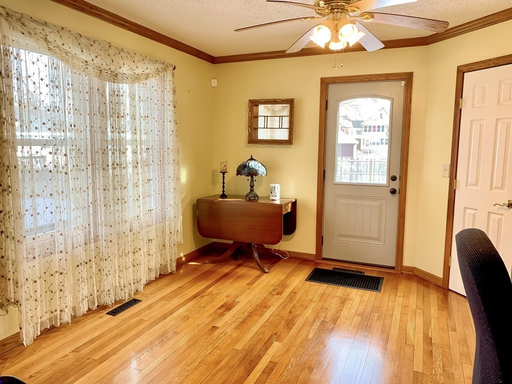 15 Rimmon Avenue Springfield, MA 01107 - Photo 6 of 28