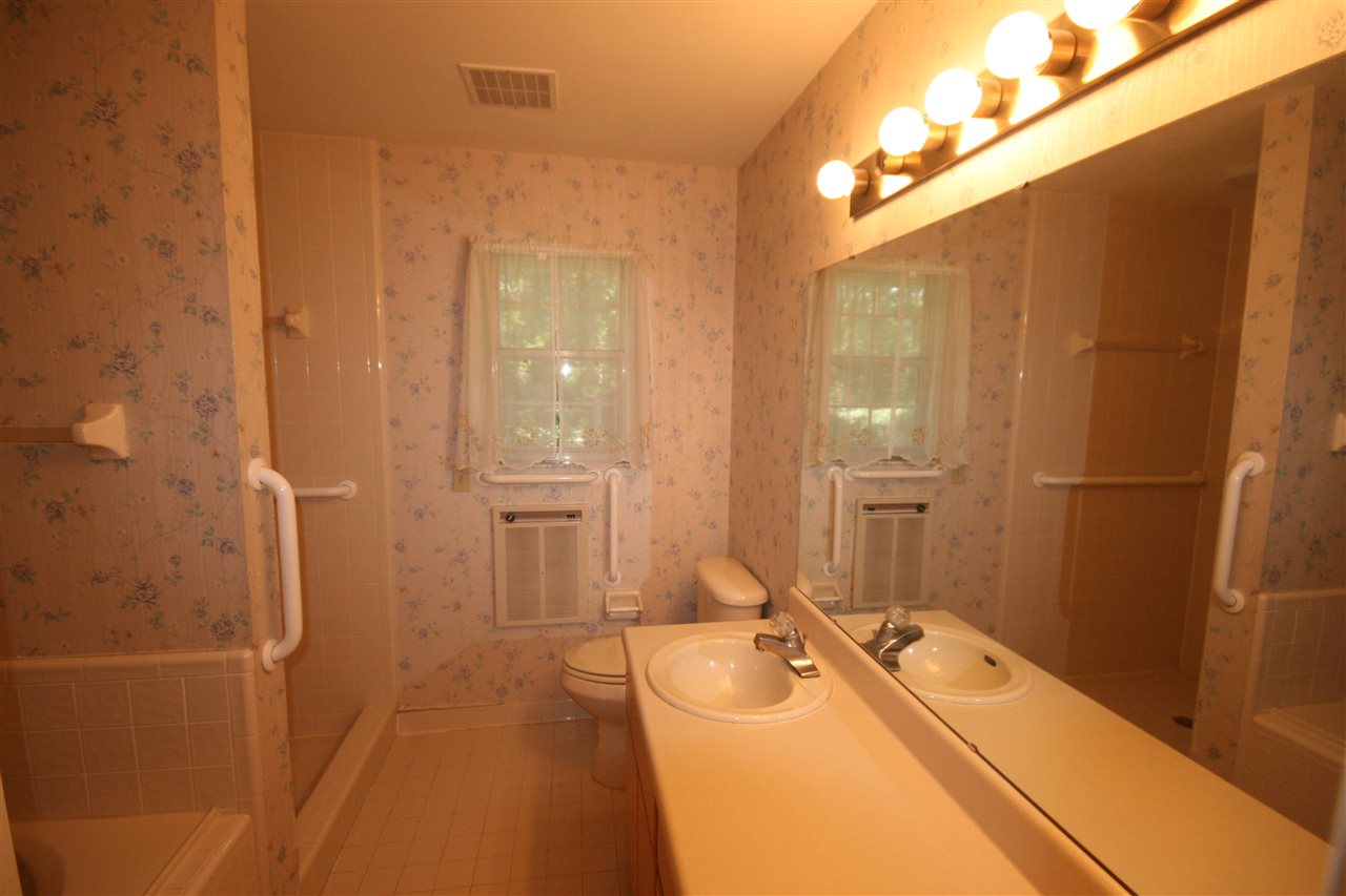 3255 Robinhood Road Tallahassee, FL 32312 - Photo 9 of 24 Gallery Image 9