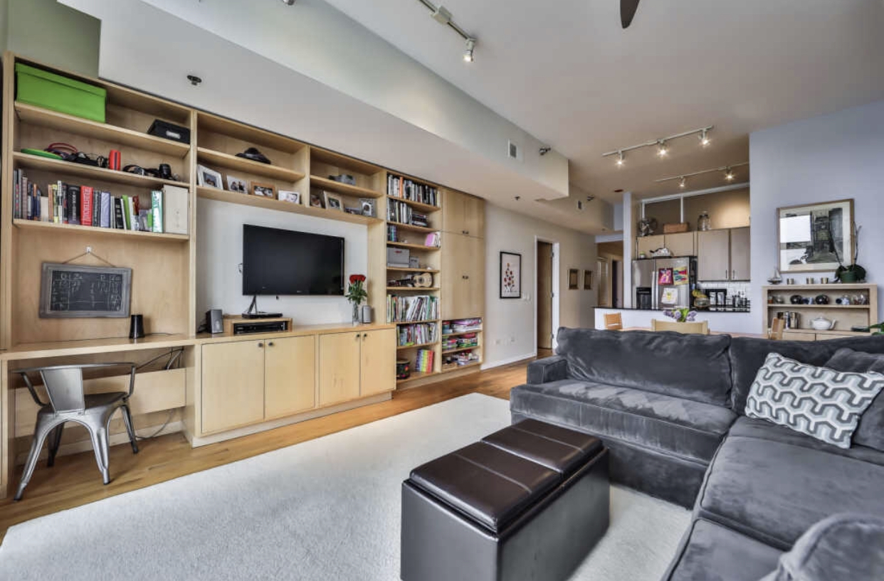 1201 West Adams Street, Unit 909 Chicago, IL 60607 - Photo 3 of 10