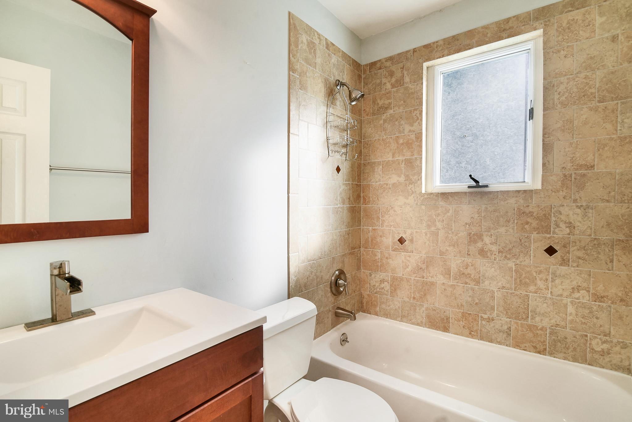 3200 North Glebe Road Arlington, VA 22207 - Photo 13 of 22 Bath
