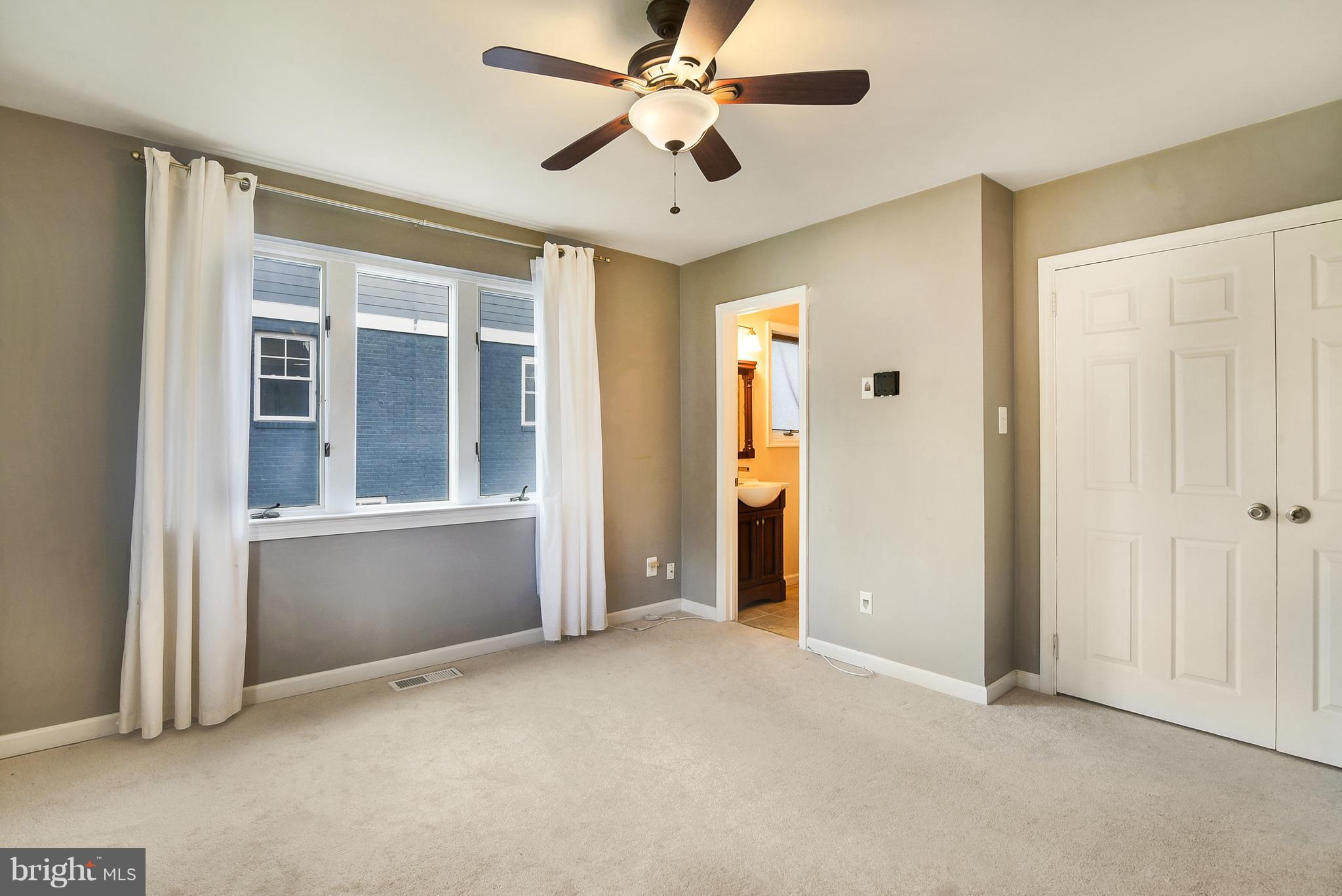 3200 North Glebe Road Arlington, VA 22207 - Photo 9 of 22 Bedroom