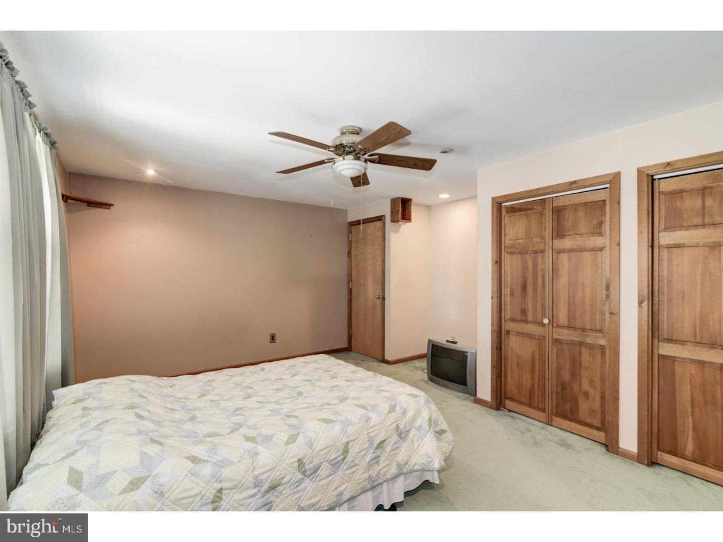 9 Crisfield Road Sicklerville, NJ 08081 - Photo 11 of 23 Gallery Image 11