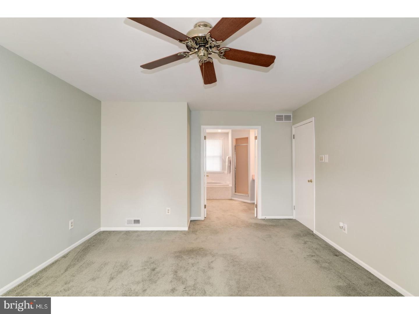 9 Crisfield Road Sicklerville, NJ 08081 - Photo 17 of 23 Gallery Image 17