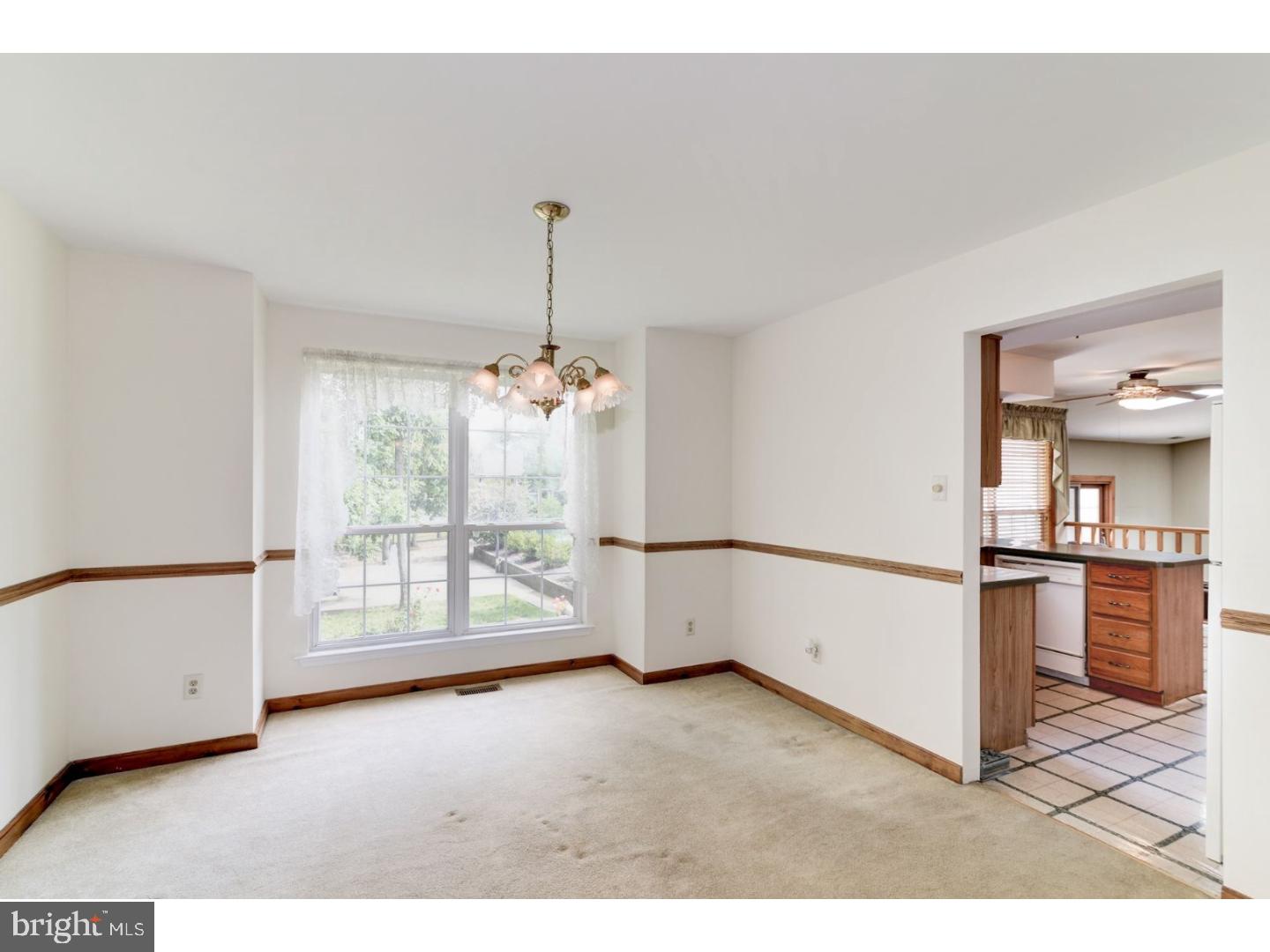 9 Crisfield Road Sicklerville, NJ 08081 - Photo 10 of 23 Gallery Image 10