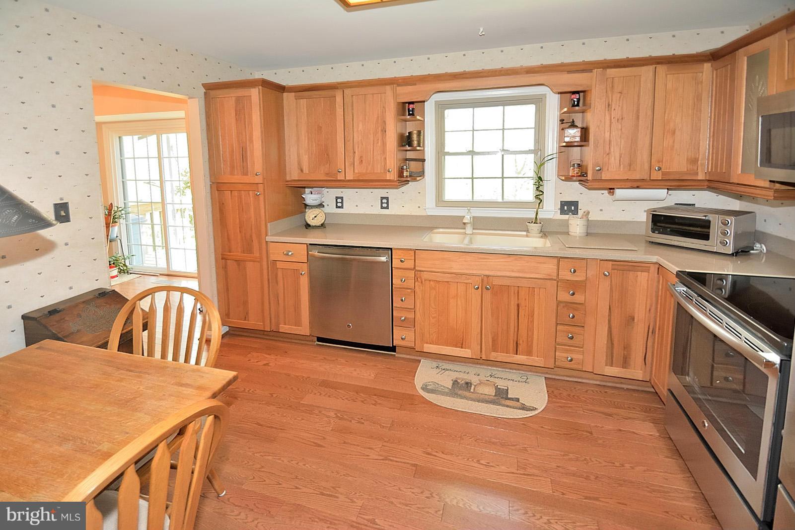7929 Forest Path Way Springfield, VA 22153 - Photo 8 of 26 Kitchen