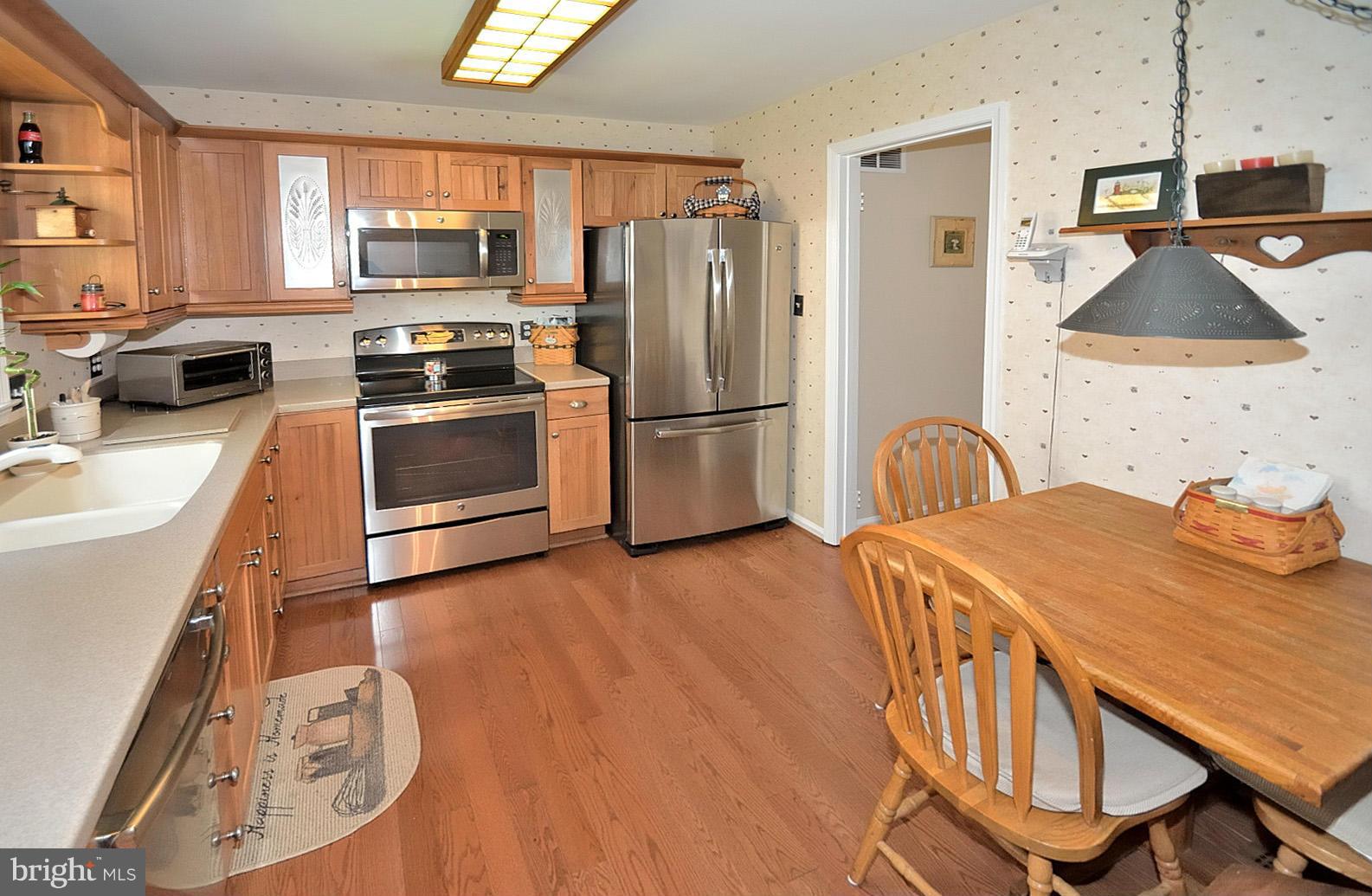 7929 Forest Path Way Springfield, VA 22153 - Photo 9 of 26 Kitchen