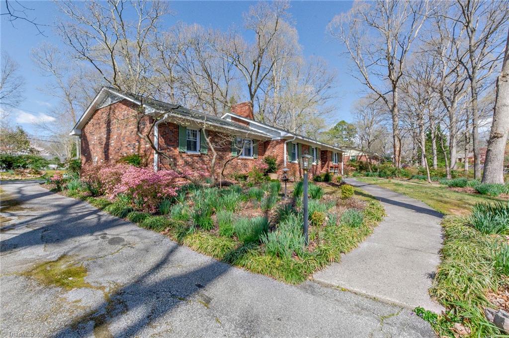 718 Longbow Road Winston-Salem, NC 27104 - Photo 1 of 46 Gallery Image 1
